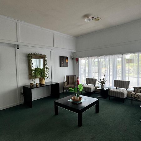 Tokaanu Hotel Экстерьер фото